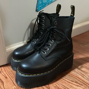 Dr. Martens Pascal Max